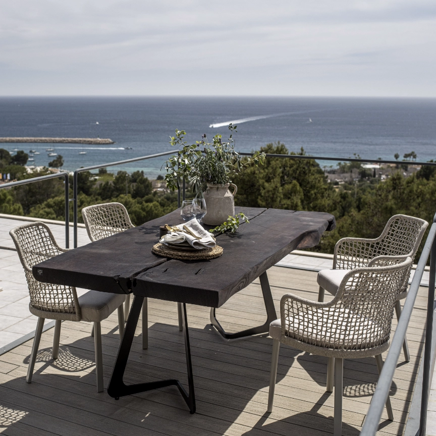 dreikant-home-outdoortisch räucheresche mit stühlen