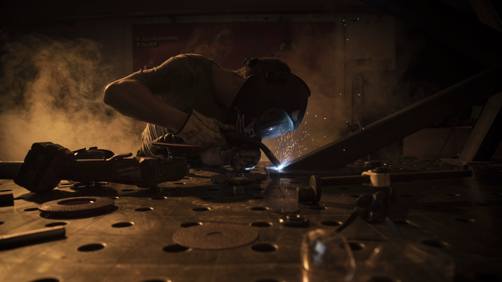 dreikant-handwerk-schlosserei-untergestell aus metall