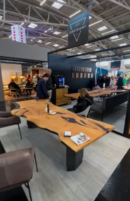 Dreikant Design-Tische auf der Heim und Handwerk Messe 2023 in München