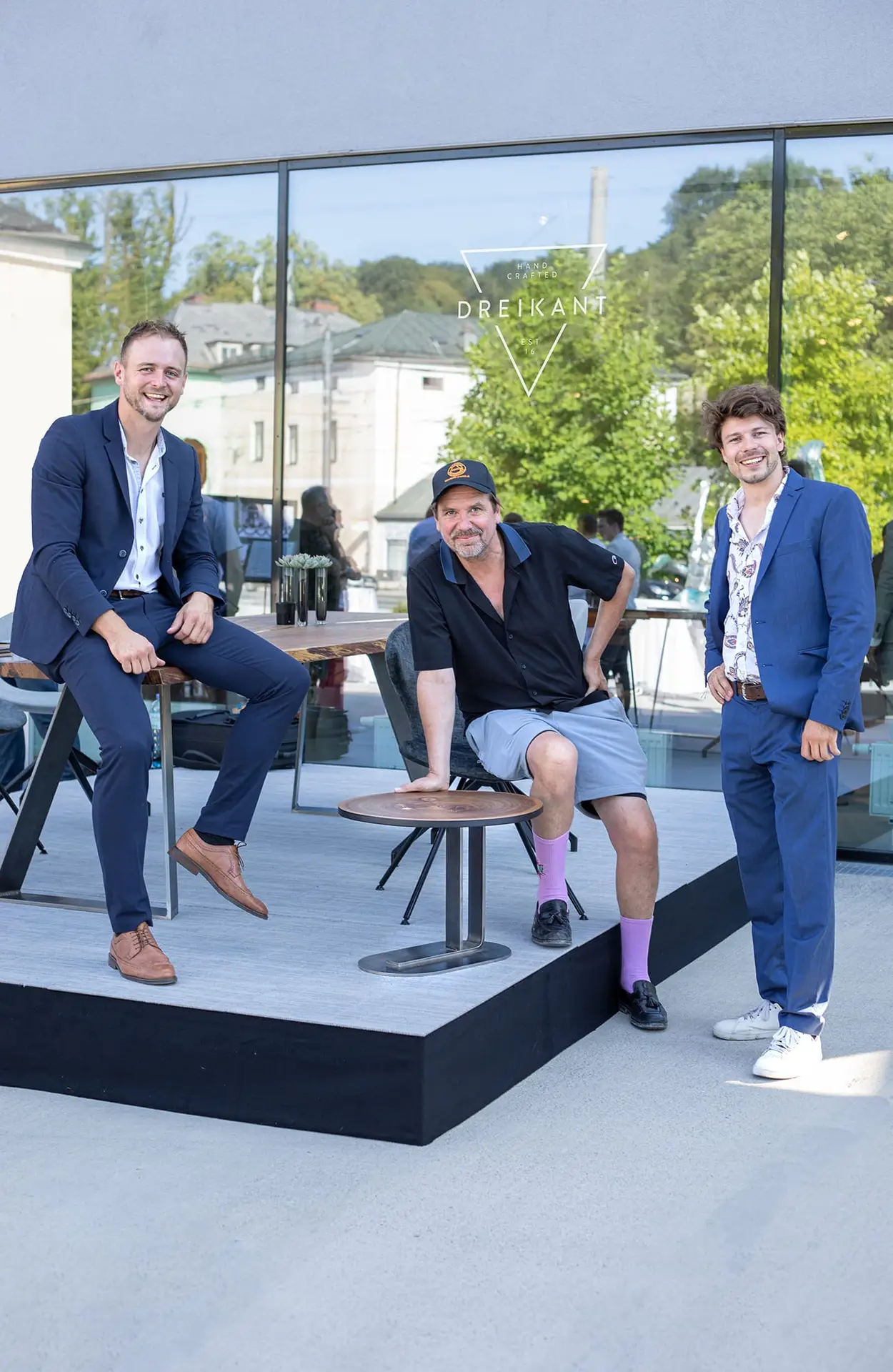 Dreikant Tisch-Unikat bei der Veranstaltung in der Concept Gallery Salzburg
