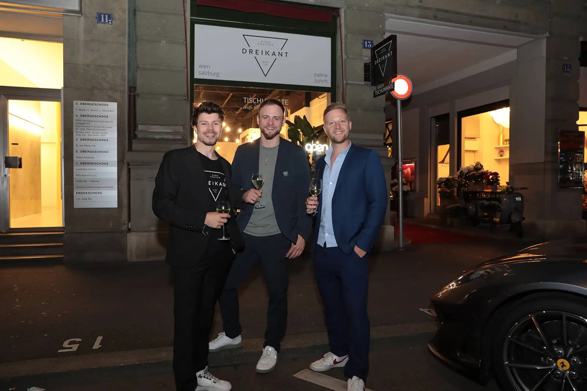 Dreikant Schauraum in Zürich bei der Eröffnungsfeier